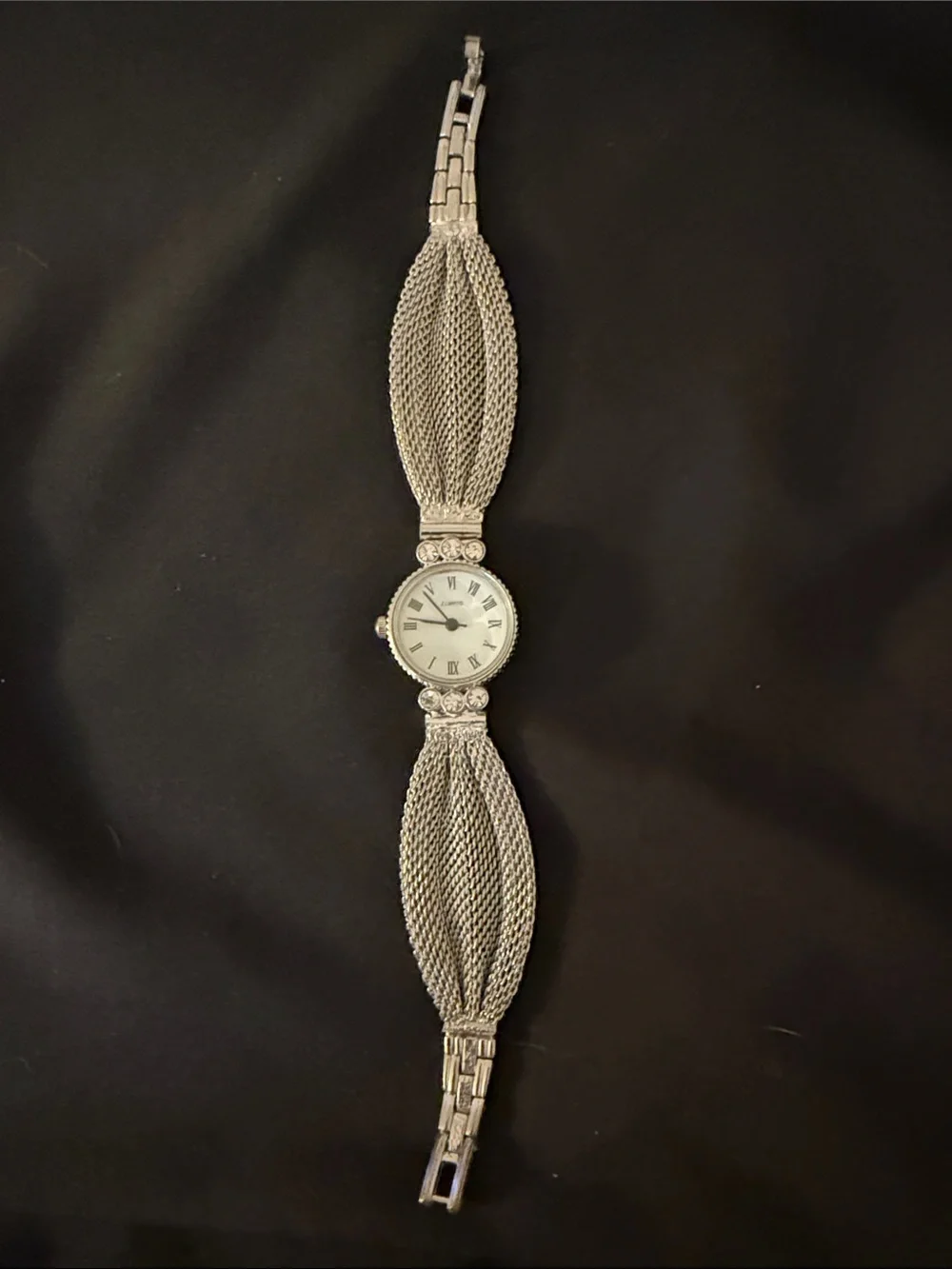 Women's Quartz Silver Mesh Bracelet Watch with Roman Dial